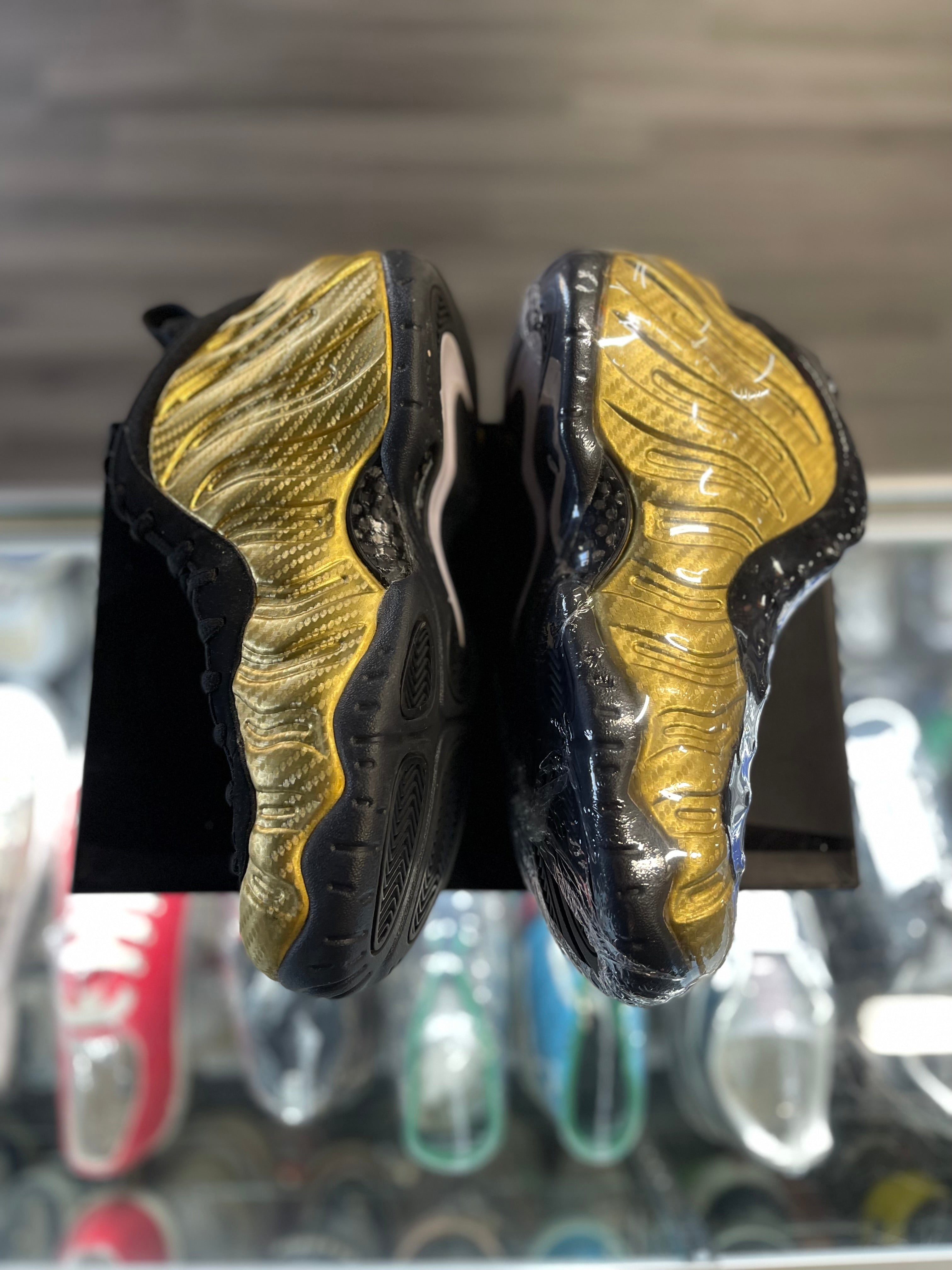 2017 Nike Air Foamposite "Metallic Gold"