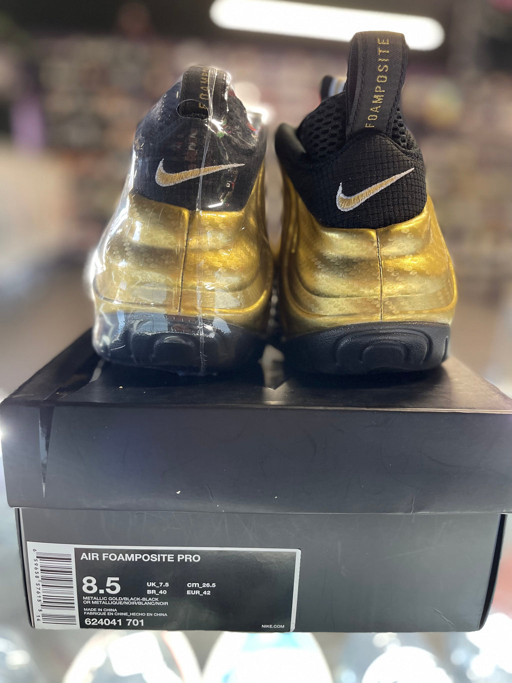 2017 Nike Air Foamposite "Metallic Gold"