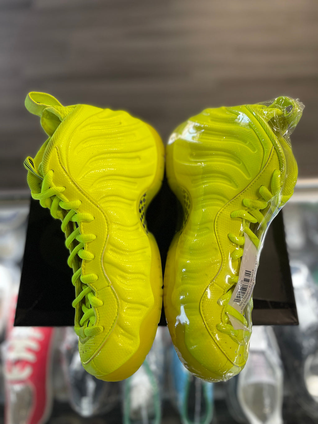 2014 Nike Air Foamposite Pro "Volt"
