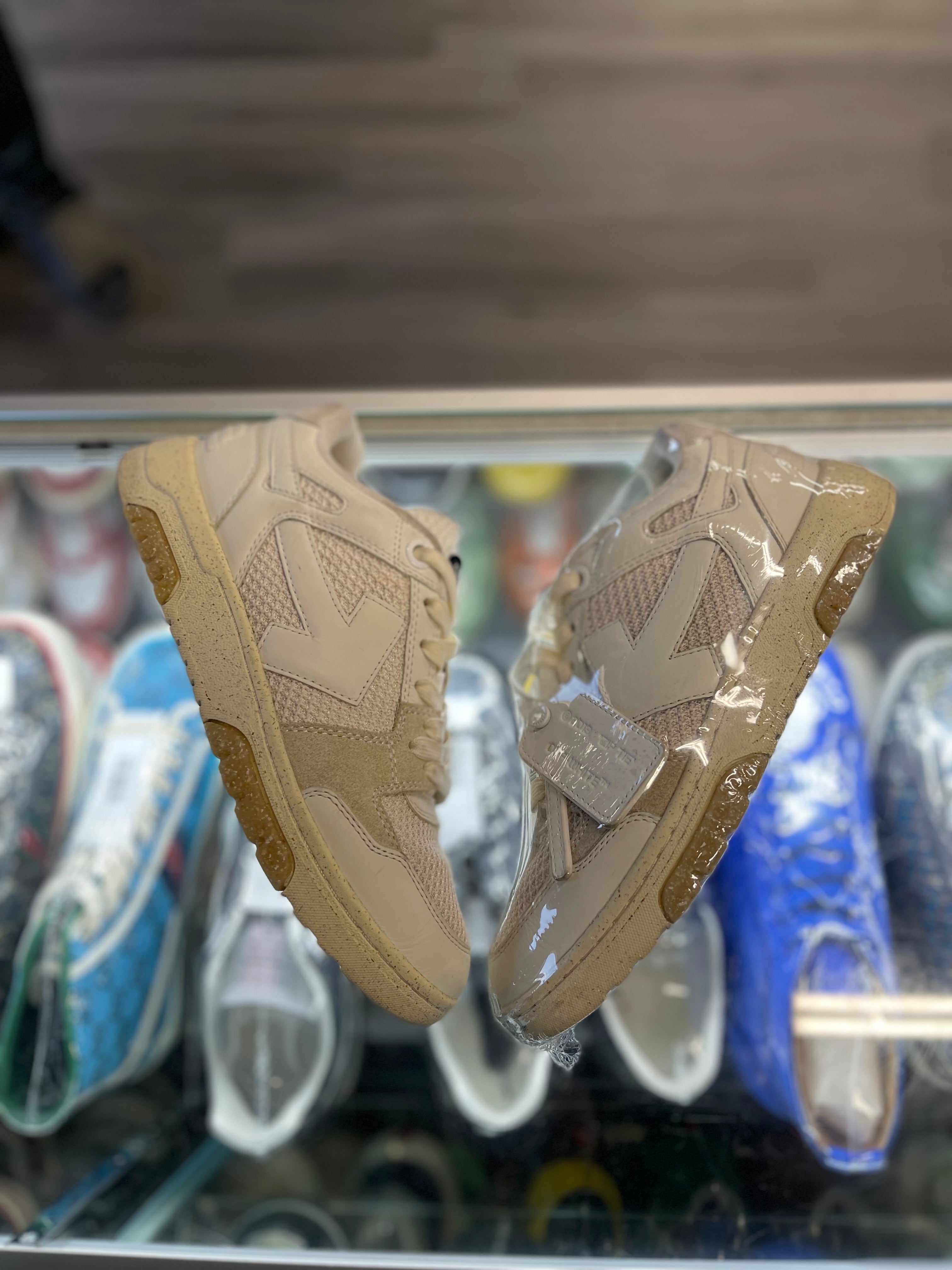 OFF-WHITE Out Of Office "Cream" (W)