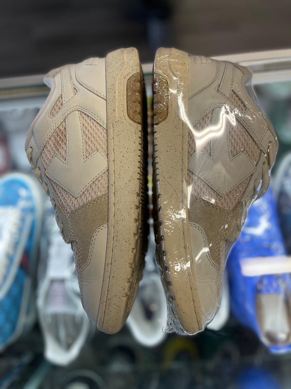 OFF-WHITE Out Of Office "Cream" (W)