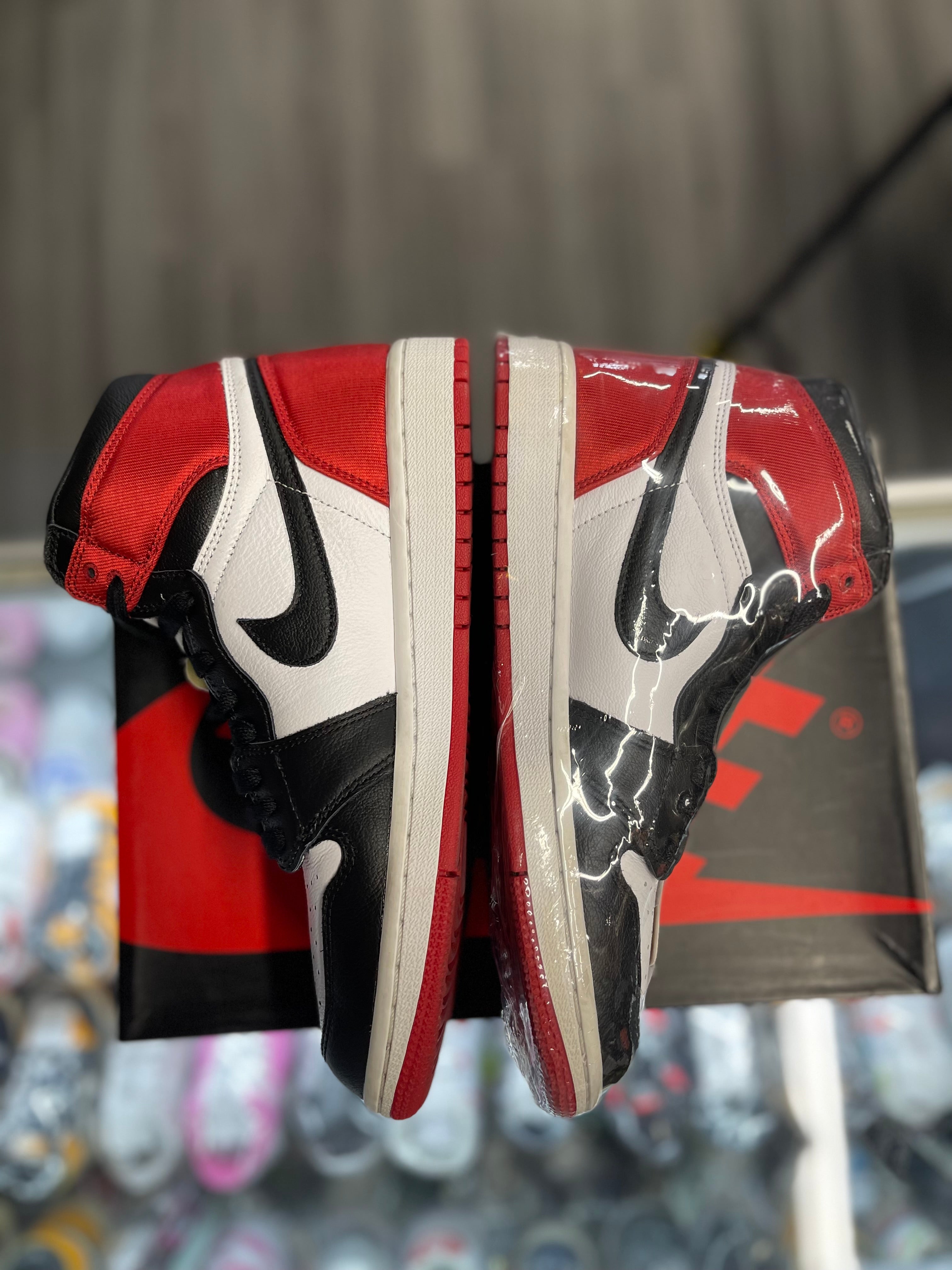 2019 AJR 1 High "Satin Black Toe" (W)