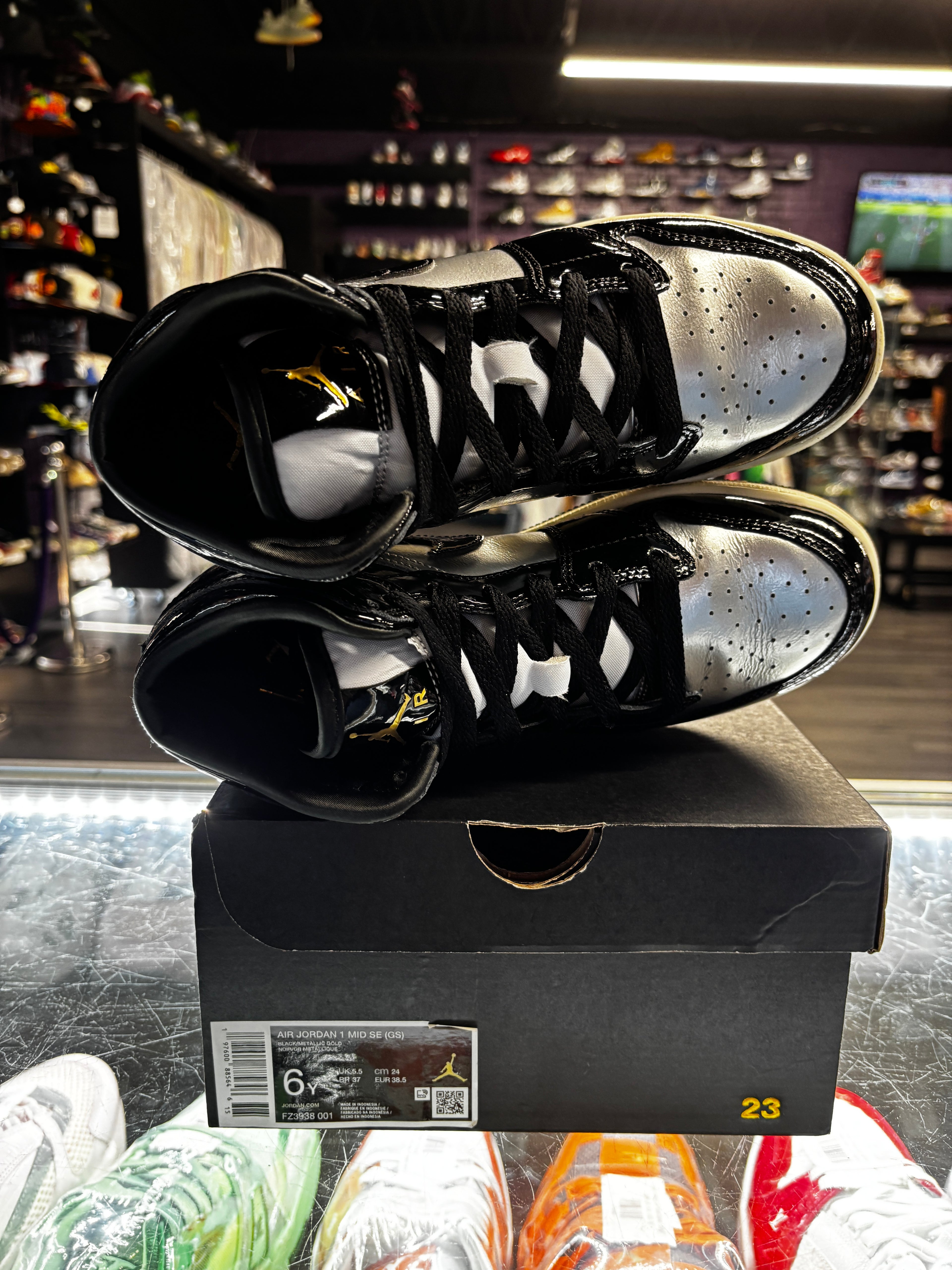 2024 Jordan 1 Mid SE "Black Metallic Silver Sail Metallic Gold"