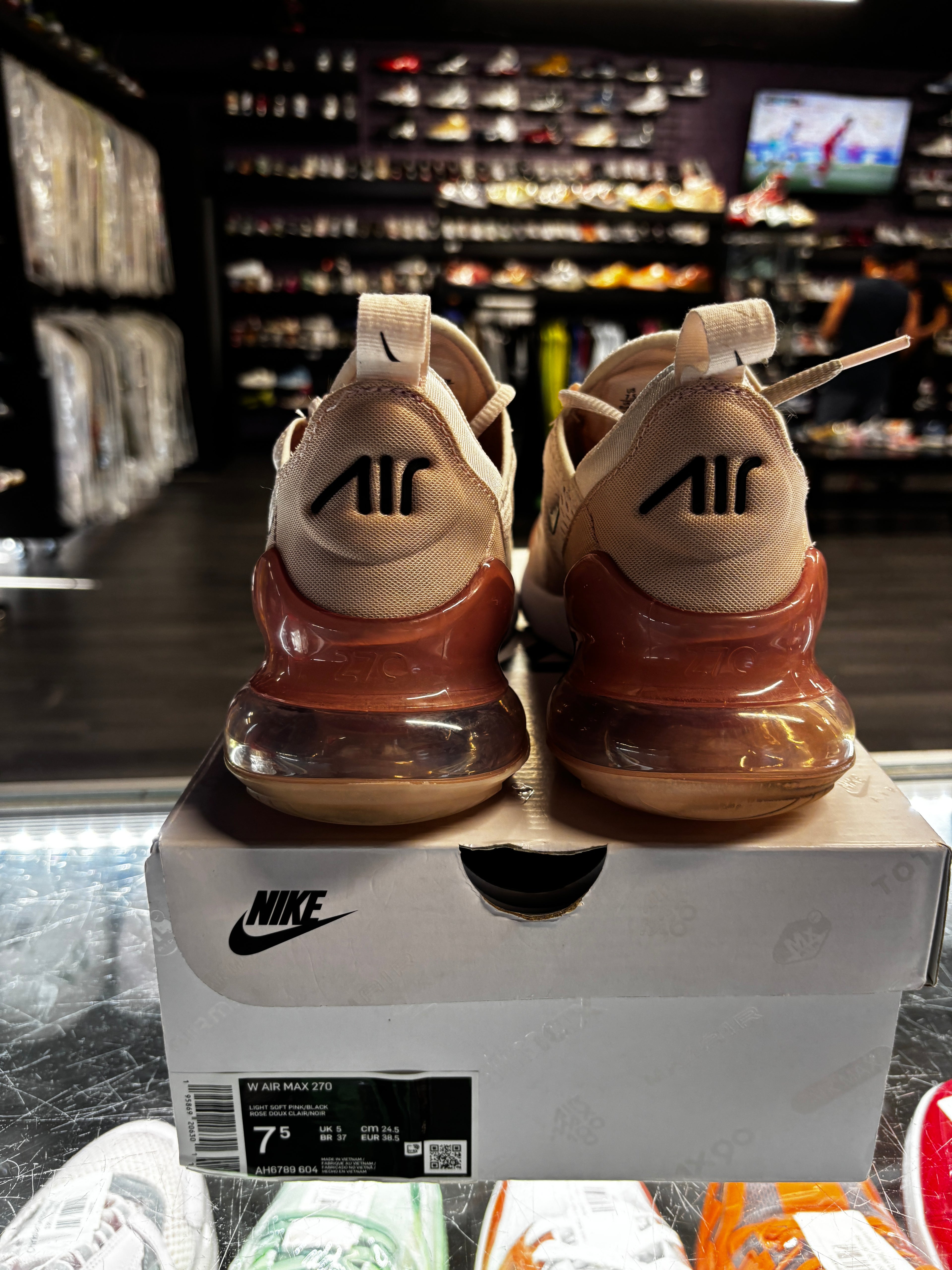 2022 Nike Air Max 270 "Light Soft Pink"