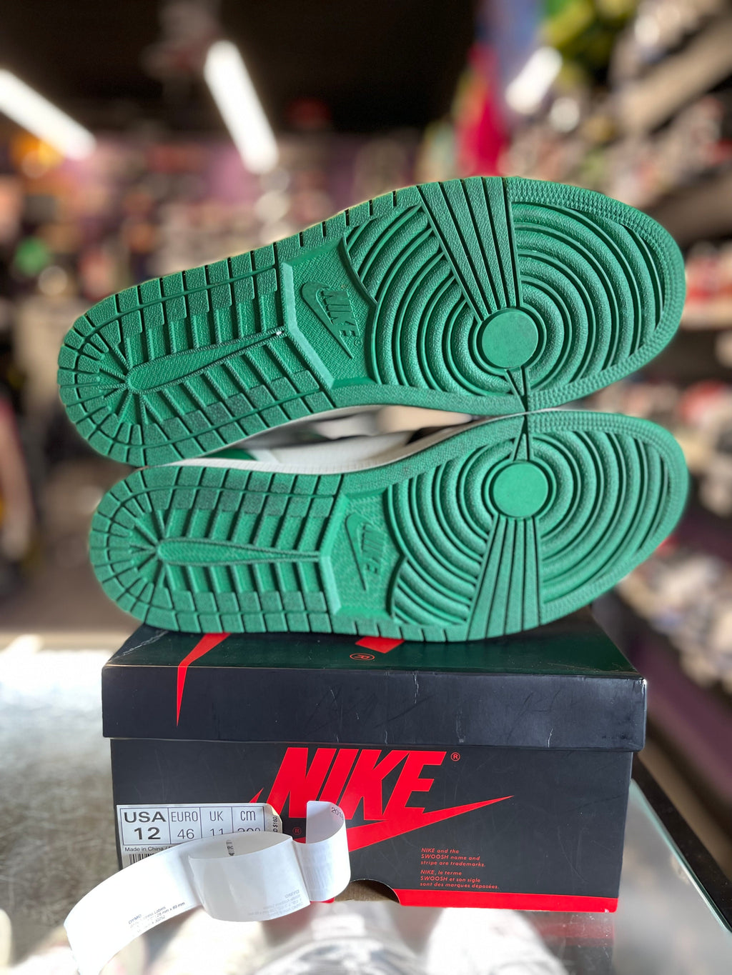 2018 Air Jordan Retro 1 High "Pine Green"